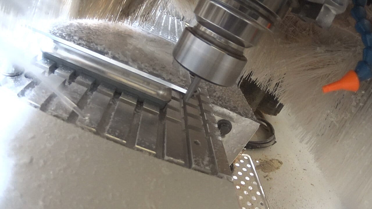 How to cut plastics with router bits